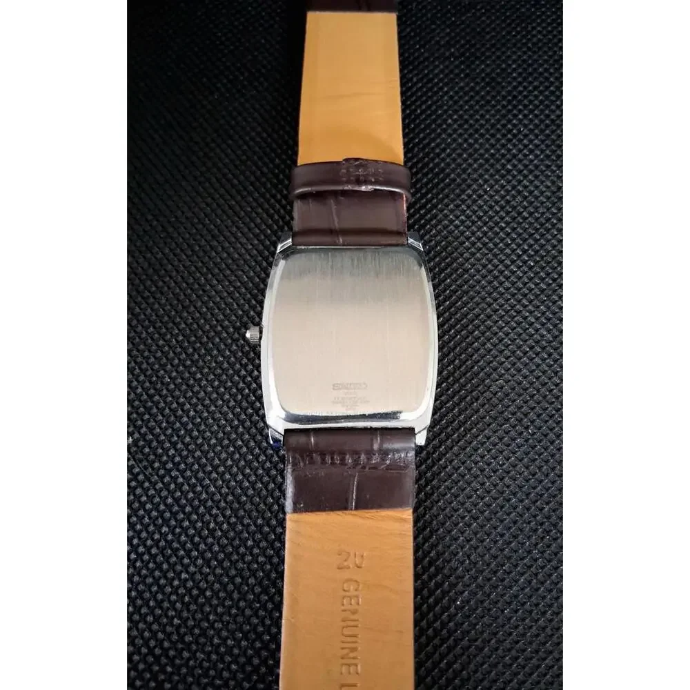 Vintage Seiko Barrel Tank Men's Leather Watch